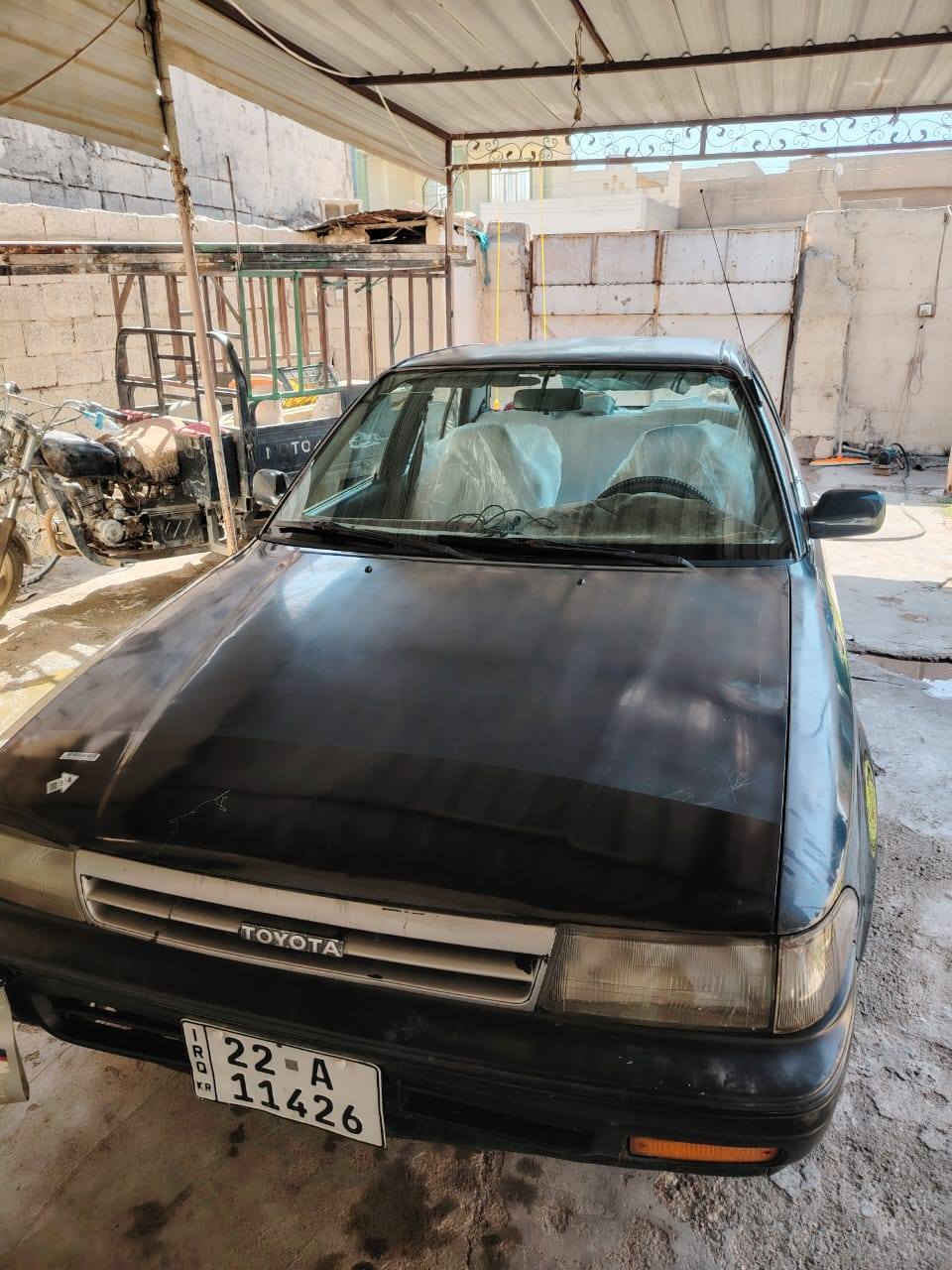 السلام عليكم كورلا كارينا نضيفه كله بلادي قطره صبغ مابيه تبريد ثلج دفتر بنزين هزه جديده بسمي عارضه ٤٦  وذا ومراوس بيكم من90  لحد 95   خابر ودلل ***********
