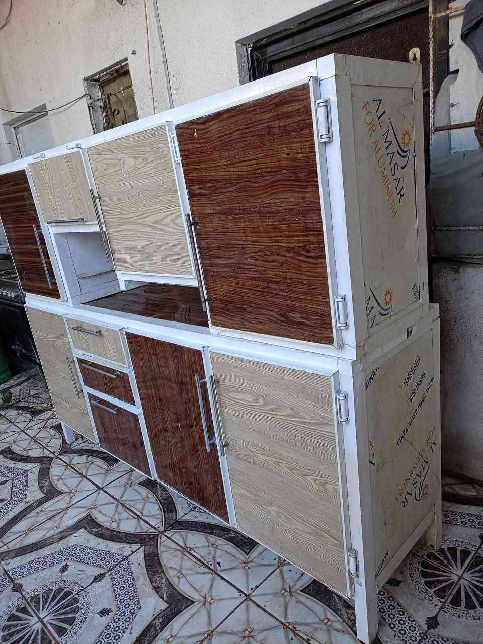 كاونتر قطعتي الطول مترين مستعمل قليل 
السعر 200 البصره شط العرب ***********
