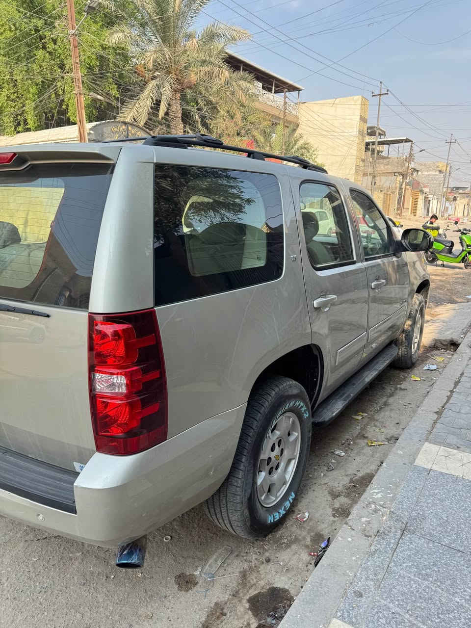 السلام عليكم 
تاهو ٢٠١٤
خليجي السيارة مكفولة كفالة عامة 
بأسمي السياره LT جاهزة تخم تاير و حدادية و تبريد 
السيارة بيها جراد بنيد و قماره و توه بادي بيها الجراد 
السياره ماشيه ٢٠٠ الف 

مواصفاتها 
تشغيل عن بعد 
تحكم ستيرن
وبعد هواي مواصفات معروفة لل LT
هذا رقمي للإستفسار اكثر 
***********
