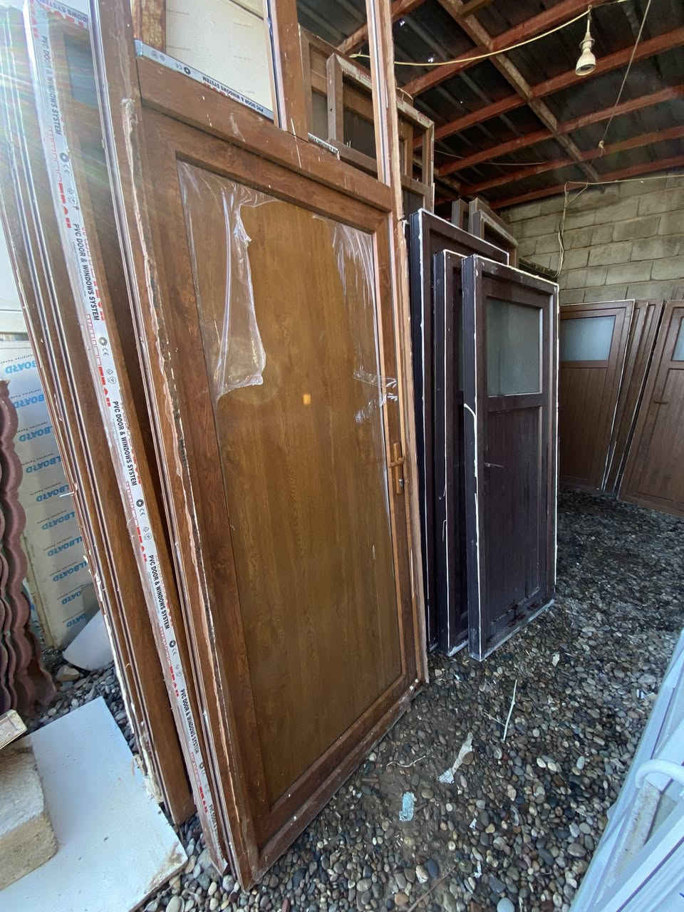 السلام عليكم وصول وجبه جديده  من الابواب و الشبابيك 
سخانات و مغاسل 
المستعمل نضافه فول اخو الجديد   
استنكي بيدك اي قطعه ابيض.   75 الف  
#نقد نقد نقد  
والشبابيك الزغير  ايضن يوجد عرض خاص 
العنوان ناحيه الزاب  مدخل السايدين  
الأستفسار اتصل 
***********
