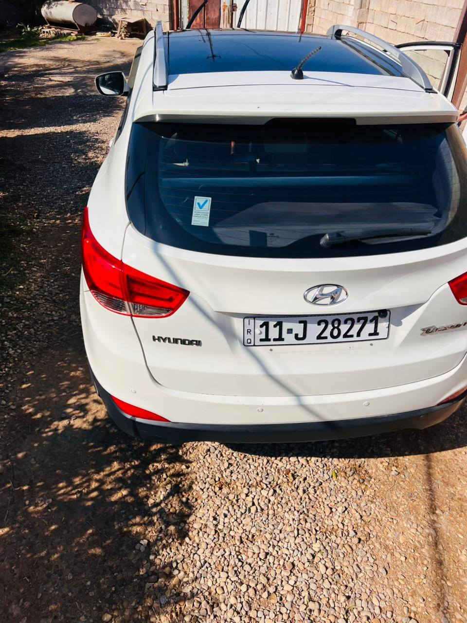 السلام عليكم  توكسان   ***********
٢٠12  خليجي مكفولة  فقط جاملق  امامي  محرك  ٢٠٠٠ دوش  بنراما  تحكمات ستيرن  دوشمة جديد  تخم تاير  قطعتين تبريد 
سيارة كلش حلوة احلة من الصورة  رقم  بغداد انكليزي  السعر  ١٤٥بيهة مجال مكاني بغداد  المعامل  طريق السياحي
