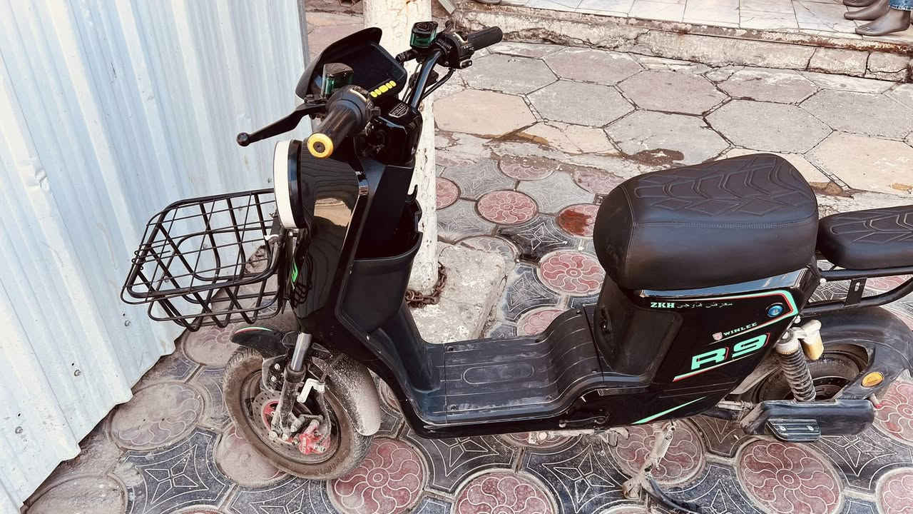 دراجة ار9للبيع موديل2026اخر إصدار
5بطاريات دبلل

ملفها2000واط حقيقي

4نمر سرع الاقصى109

شاشة حذيثة وكبيرة تحدد الأعطال

لايت عالي ناصي ودبل اشاير 

بلوتوث ونشرات الوان

بيها سويجين وكارتين وبصمة تشغيل عن بعد 

الدراجة كلش كلش نضيفة استعمال شهر ماماشية السعر

450 الف 

بيها مجال بسيط العنوان بغداد  البياع و حي الجهاد


**إذا كنت صاحب هذا الإعلان وتريد حذفه لأي سبب، رجاءا أرسل رسالة إلى الدعم الفني**