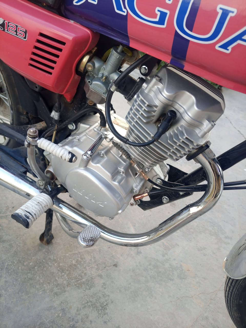 سلام عليكم دراجه نامه امتياز موديل 25 دراجه خير من الله تجي تفحص اي شي يطلع بيه تجي تاخذه بلاش فقط مبدل بيه تانكي وصفاحيات السعر 650وبيه مجال جماعت ال 550لا تلفيني وجهك مكاني بغداد  ***********بي واتساب
