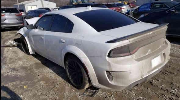 السلام عليكم
دوج جارجر سكات باك وايد بدي اصل
‏Dodge Charger (Scat Pack WideBody)

الموديل : (2022)
المحرك : SRT . V8 . 6.4L .
العداد : (٧٢ كيلو ) قابل للزيادة
اللون :ابيض
                          الرقم : (بغداد مشروع وطني)

( حادث السيارة بنيد وجاملغ السائق )
( بالعراق باب السايق صار بيه بارد )

 اضافات
جكات S2 
دركة ار بي ام
شوتة JLT
غرفة لون ازرق مختم نحلة
تبديل احزام الامان ازرق 
زرع عدسات
لد متغير
لد فتحات بنيد
لد فتحات التهوية الدعامية الخلفية
سترس بار
تغطيس مكينة
جهاز تحويل كار بلي
صدر امامي خلفي جديد
باتري جديد
دبات كزوز ريمونت
بلكات ريسنك
ولف حماوة ريسنك
كاج كان
داون بايب 
برمجة مصطفى ايكل
لد متغير دشبول
الداخل الياف كاربون حقيقي سياره مزودة للأخير

السعر 290$
مكان السياره بغداد شارع حيفا 
***********
