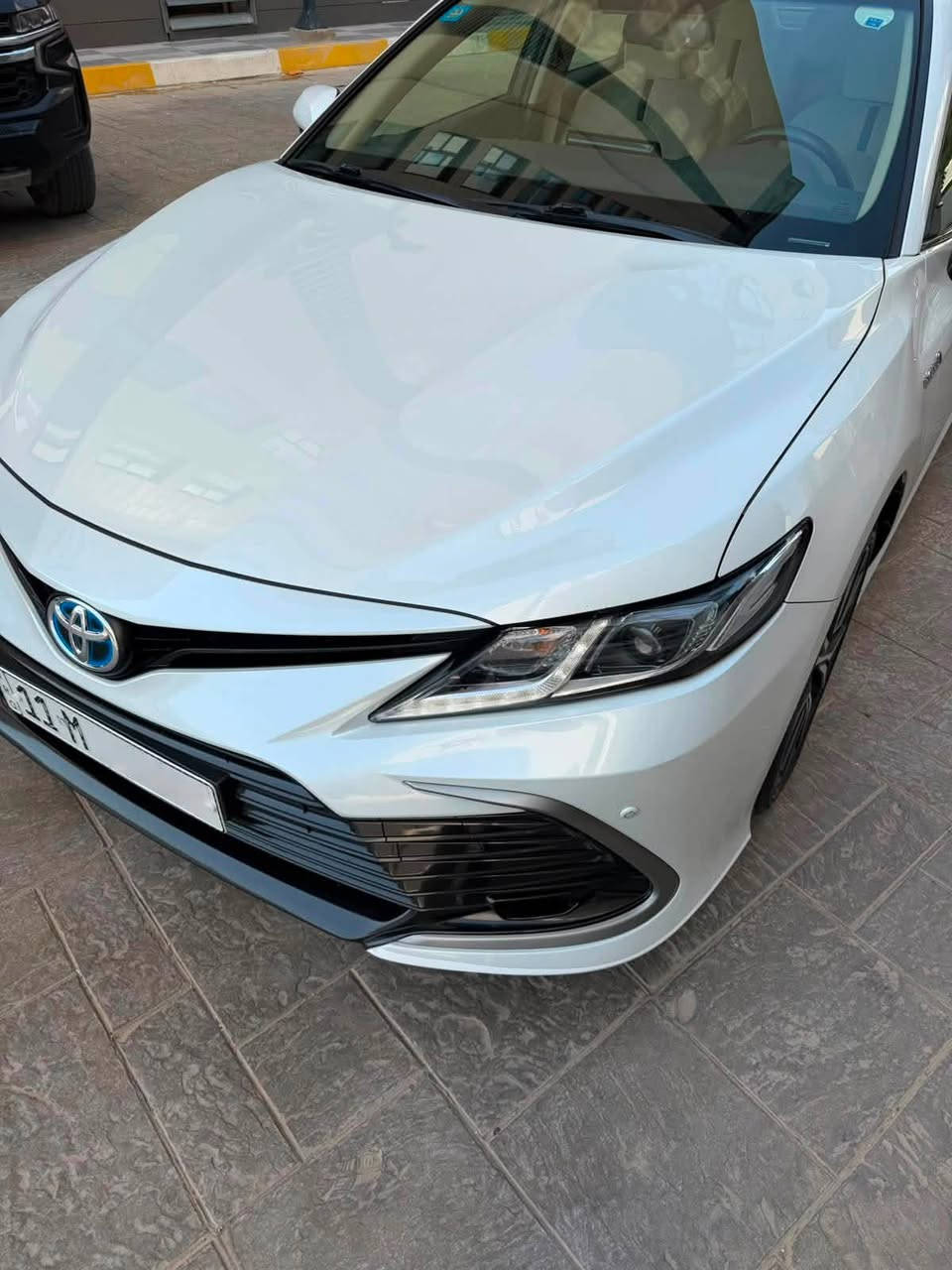 تويوتا كامري هايبرد 2023 وكالة عبداللطيف
Toyota Camry Hybrid 2023

🌍 بغداد - حي الجهاد - مجمع النسيم 

•   🛣️  المسافة المقطوعة    - 41 الف كلم 
 
------------------------------------------------------------ ------
💰 السعر:        22,800$ 
و بيها مجال بسيط 
✅ المواصفات :

🚗 تويوتا كامري 2023 - وكالة عبداللطيف
📍 الممشى: 41,000 كم

⛽ الوقود: هايبرد
⚙️ المحرك: 2.5 لتر
🔧 ناقل الحركة: أوتوماتيك
🛞 قياس الويل: 17 إنش
✨ سيارة اقتصادية وعملية باستهلاك وقود ممتاز واعتمادية عالية، مناسبة للاستخدام اليومي والسفر.
✅ ناقل حركة أوتوماتيك
▪️ شاشة لمس
▪️ Apple CarPlay
▪️ Android Auto
▪️ بلوتوث
▪️ كاميرا خلفية
▪️ حساسات أمامية وخلفية
▪️ مثبت سرعة
▪️ تشغيل بصمة
▪️ دخول ذكي بدون مفتاح
▪️ شاحن لاسلكي
▪️ نظام مراقبة ضغط الإطارات
▪️ شاشة عدادات رقمية
▪️ إضاءة LED
▪️ تحكم بالمقود متعدد الوظائف
▪️بردة خلفية 

***********
