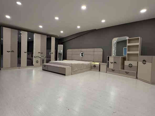 غرف نوم تركي 10 قطع كنتور 8ابواب طول الكنتور 3 متر و 30 سم اناره بالكنتور برغي وجوي حديد 
الجربايه مخزن جكات 
اناره بالجربايه 
اناره بميز تواليت
السعر مليون و 750 الف فقط 
للحجز والاستفسار راسلونا وات ساب ***********
  ***********
  البصره 
 نقل وشد داخل مركز البصره مجاني توجد خدمه توصيل للاقضيه والنواحي والمحافظات الجنوبيه بأسعار مناسبة ملاحظه ما تدفع اي مبلغ قبل لا تنشد وتكمل ابيتك عليكم بس تنزيل الكراتين من السياره لداخل البيت
