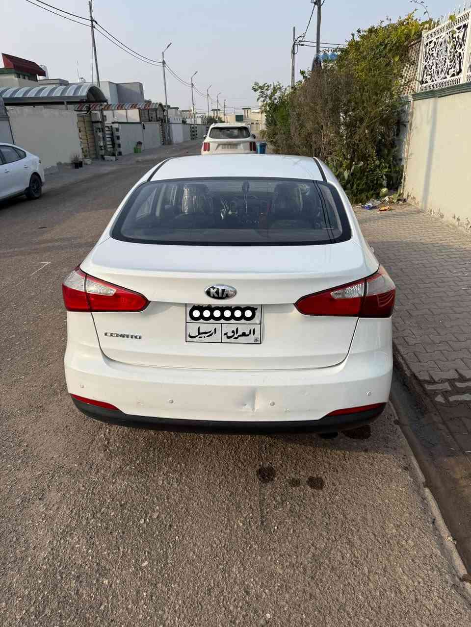 سلام عليكم
سيراتوو مديل14 السياره حلووه ماعايزهة شي
كيرر مكينه حداديه تبريد تخم تايرر جديد 
بيه رش صبغ فوك القبق مال بانزين والباب الوره الصدرر السياره ماعايزه شي 
١٢٠وبيه مجال
***********
