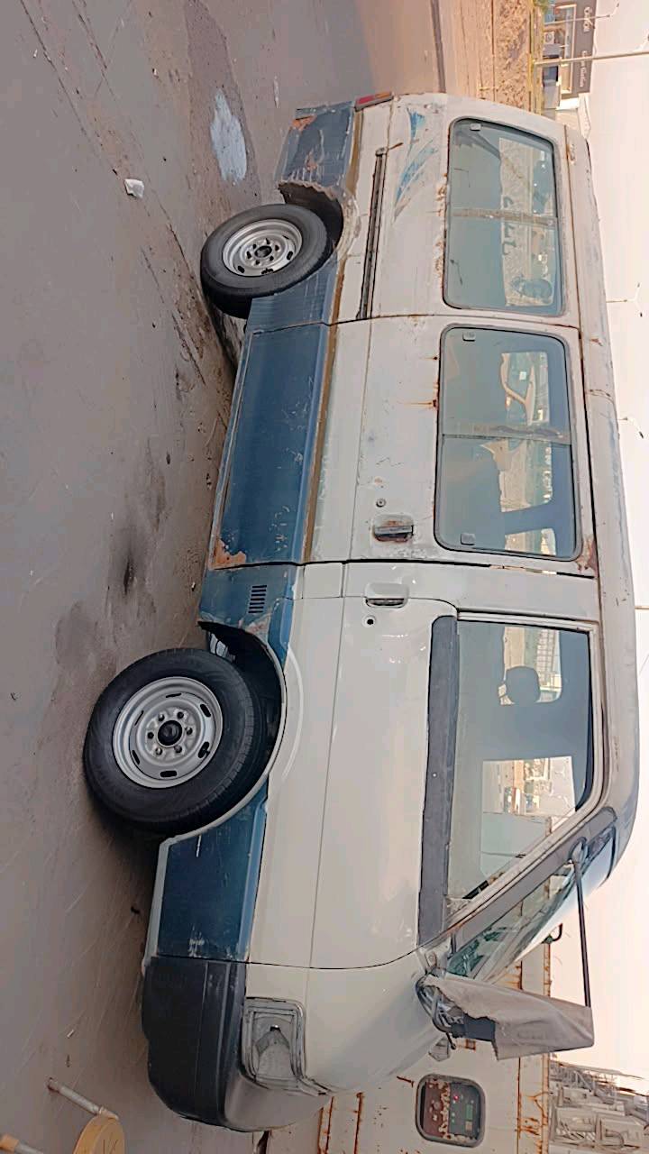 سياره بسته موديل 94 جير ومكينه مقفولات حداديه مقفوله تخم تاير مقفول تجي تشوفه شوف العين نفس اللي بالصور عنوان البصره السعر 25 وبيها بجاه ***********📞