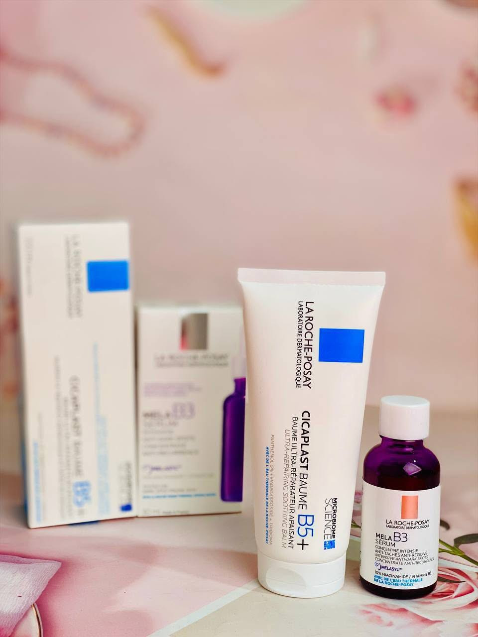 ✨ عرض العناية المتكاملة بالبشرة من ماركة La Roche-Posay ✨
إذا تبحثين عن بشرة صافية، ناعمة وخالية من العيوب، هذا العرض المثالي يجمع بين العلاج والترميم والتفتيح بمنتجات طبية أصلية من La Roche-Posay 💙

1️⃣ سيروم Mela B3 من La Roche-Posay
سيروم متخصص لعلاج التصبغات والبقع الداكنة وآثار حب الشباب ✨
يحتوي على فيتامين B3 (Niacinamide) بتركيز عالي يساعد على توحيد لون البشرة وتقليل ظهور البقع تدريجياً، ويمنحك إشراقة صحية ولمعة طبيعية 🌸
مثالي للبشرة اللي تعاني من آثار قديمة أو تفاوت باللون

2️⃣ كريم Cicaplast Baume B5+ من La Roche-Posay
كريم علاجي مرمم وملطف للبشرة 💧
يساعد على تهدئة الاحمرار، إصلاح الحاجز الجلدي، وترطيب عميق للبشرة المتعبة أو الحساسة
يحتوي على بانثينول (فيتامين B5) ومكونات مغذية تعيد للبشرة صحتها ونعومتها بسرعة

منشأ المنتجات:🇫🇷 فرنسا الأصلي
🚘يوجد خدمة توصيل لجميع محافظات العراق ٤ الاف🚘


**إذا كنت صاحب هذا الإعلان وتريد حذفه لأي سبب، رجاءا أرسل رسالة إلى الدعم الفني**