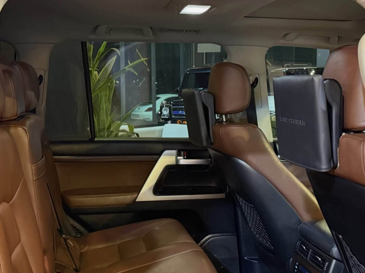 ⁨ ⁨ ⁨ ⁨ كوردى / عربي
درووستکراوی : Land Croser
مۆدێل:VX.S
ساڵ :2019
بزوێنەر :V8 5.7
بگۆری بزوێنه‌ر : AUTOMATIC
سوتەمەنی : بنزين
دۆخ :خليجى
ماوەی رۆشتوو :١٢٧كم
ـــــــــــــــــــــــــــــــــــــــــــــ
النوع : Land Croser
الموديل : VX.S
سنة الصنع : 2019
المحرك :  V8 5.7
ناقل الحركة : AUTOMATIC
نوع الوقود : بنزين
الحالة :خليجى
عدد الأميال :١٢٧كم
‌‌‏ Zauto
‌‌‌‌‌‎📱 للاستفسار يسعدنا تواصلكم معنا على الأرقام التالية
‌‌‌‌‌‎📱بۆ زانیاریی زیاتر خۆشحال دەبین بە پەیوەندیتان بە ژمارەکانی
***********
***********⁩⁩⁩ أربيل, العراق
