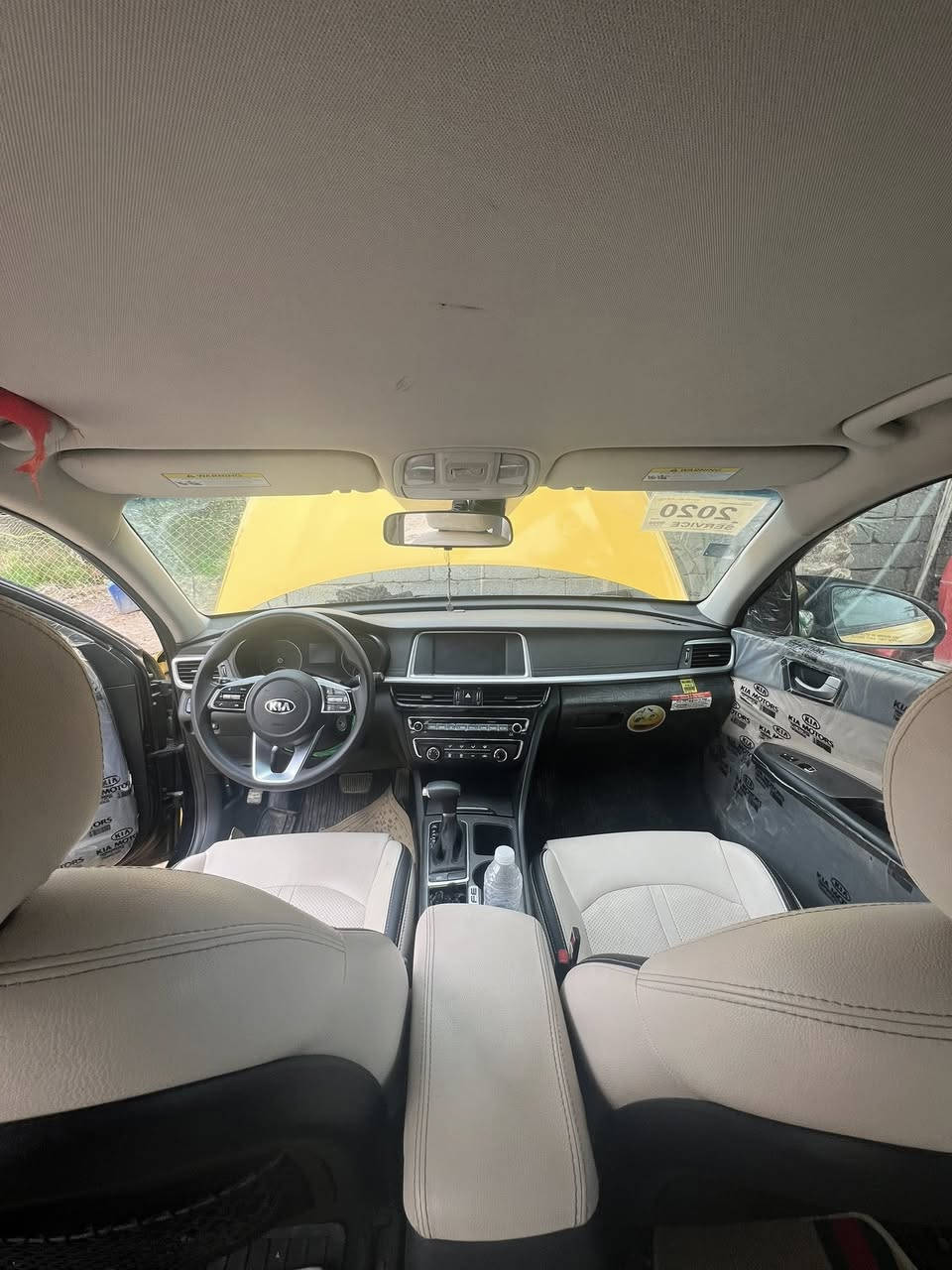 السلام عليكم ابتيما. 2020 امريكي  سيارة جاهزة ونظيفة تبريد تدفئة حادثها جاملغ وبنيد سيارة حساسات رادرات تحكمات تحديد مسار ثبات سرعة هواي شغلات بيهة هي فول ماا عدة لفتحة ول بصمة سعر 144شراي يتصل ***********
