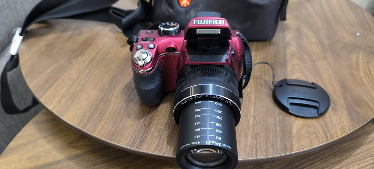 السلام عليكم
كاميرا ديجيتال 
ماركه Fujifilm 
تاخذ 4 باتري قلم 
كاميرا مع حقيبه فقط
السعر 85
التوصيل 5 بغداد 6 باقي المحافظات


**إذا كنت صاحب هذا الإعلان وتريد حذفه لأي سبب، رجاءا أرسل رسالة إلى الدعم الفني**