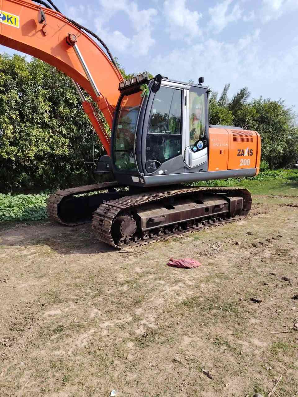 اللهم صلي على محمد وآل محمد للبيع زت ثري 2012 وارد ياباني مكفوله مشتقله شي قليل بلعراق بعده منفيس مؤسسه جك همر
المكان واسط دبوني ***********
