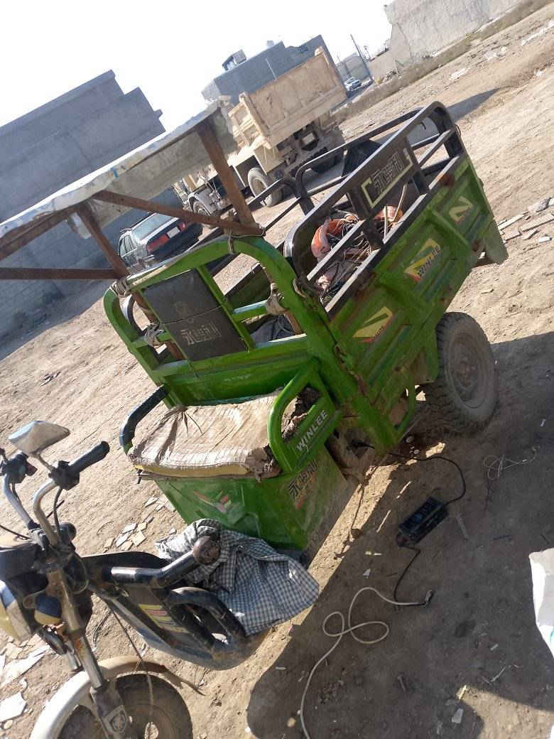 السلام عليكم 
ستوته شحن للبيع جاهزه مجموعتين باتريات10 بس البتريات شادهن اب500 تايرات جدد شادهن قبل شهر جوبلس اصلي نضيفه بس مهموله تريد ترتيب بصيط غسل لايت شغلات بصيطه 
سعرها 600 وبيها مجال بصيط مكانها اديالى بعقوبه 
***********
