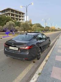 كامري 2025 هايبرد مكينة 2.5 فول مواصفات xse كشنات جلد تدفئة تبريد عداد...