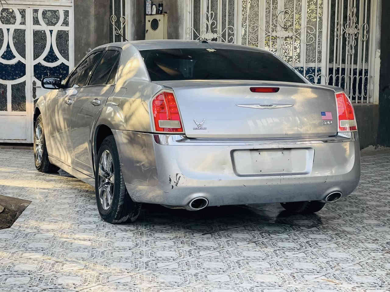 السلام عليكم للبيع فقط
كرايسلر اوباما 300 لون سلفري 2014 ادوات ادوات كصه جنطه دخول جديد بدون رقم ما متوم مواصفات نص فول غرفه جلد اسود تدفئه كشنات اماميه مكينه V6   3.6 كير طياره تحكمات استيرن شاشه جبيره مري كهرباء صاج عسلي جنطه بصمه ويا كروم 16 تايراته جدد لايت اوتو نفلكيشن خرايط جام اوتو سياره جديده وجاهزه وماشيه بل عراق ابد
سعر 62 وبي مجال مكان بصره قضاء المدينه 
***********
