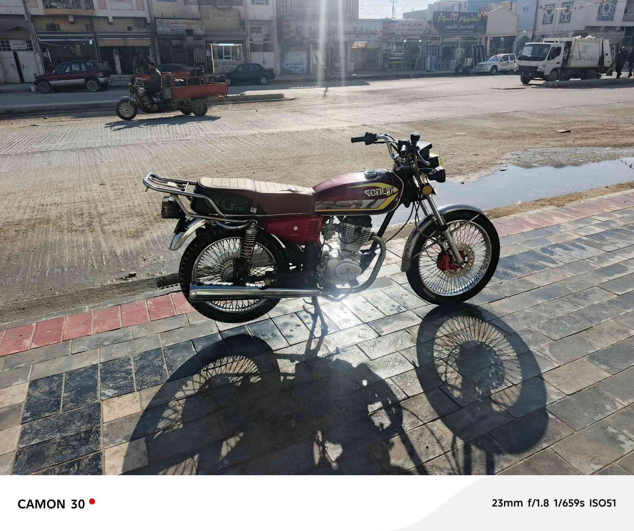 السلام عليكم 
دراجه تايكر سونك اصلي ٤كير موديل ٢٤اوراق 
ماناقصها شي كهرباياتها شغاله 
دشبول لكتروني مكينه بيها خيط دخان بس اول ماتشغلها من هيه بارده وتكطع من تحمه 
عنوانها واسط عزيزيه سعرها ٦٥٠وبيها مجال للطيبين ***********
