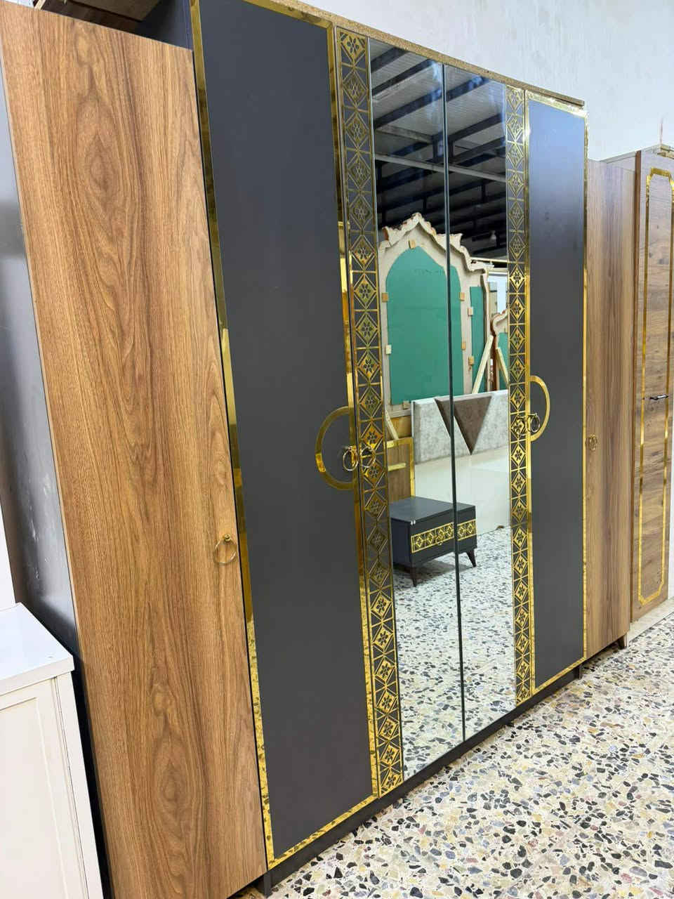 توفرت غرفه 🇹🇷تركي موديل حديث✨
5 قطع 
برغي وجوي حديد
نضافه 90💯 
سعر 500
مع شد ونقل داخل بغداد مجاني محافضات بكروره


**إذا كنت صاحب هذا الإعلان وتريد حذفه لأي سبب، رجاءا أرسل رسالة إلى الدعم الفني**