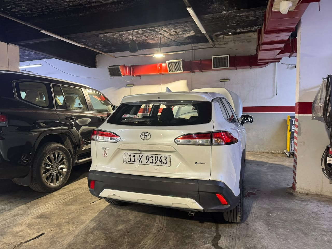 كورولا كروس هايبرد 2025
وارد الصين

محرك 2000cc هايبرد اقتصادي جداً بالوقود
ماشية 14 ألف كم فقط (قابل للزيادة)

مواصفات:
✔ دخول ذكي وتشغيل بصمة (2 بصمات)
✔ فتحة سقف سلايد
✔ EV Mode قيادة كهربائية
✔ Auto Hold
✔ Auto Park
✔ كاميرا خلفية
✔ شاحن لاسلكي
✔ شاشة كبيرة مع بلوجكتر
✔ سايد بريك إلكتروني
✔ رقم بغداد
✔️قيادة الية
✔️مثبت سرعة
السيارة استخدام شخصي ونظيفة جداً
محرك، گير، شاصي بحالة ممتازة

ملاحظة:
السيارة بيها بارد بالباب الخلفي الأيمن وتمت معالجته بارد بدون صبغ وبدون تبديل، والباب بحالته الأصلية.

السعر: 25 مليون و700 الف 
للتواصل:
***********
***********
