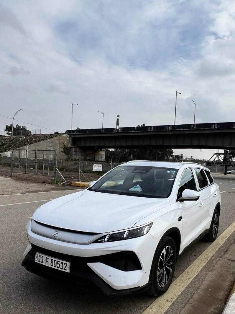 ‏ BYD Song Pro 2025 للبيع
🔹 الممشى: 4900 كم فقط
🔹 المحرك: بنزين + شحن EV (هايبرد)
🔹 الحالة: كلين تايتل ، عدا البارد
🔹 الصبغ: بدون قطرة صبغ 
🔹 اللون الخارجي: أبيض
🔹 اللون الداخلي: لونين مميز (أسود × رصاصي)

✨ المواصفات بالتفصيل:
✔ شاشة كبيرة جداً (حوالي 15.6 إنچ)
✔ كاميرات 360 درجة كاملة ( 13 كامرا )
✔ داش كام 360 درجة مع ضهور السرعة
       ودوسة البانزين والبريك والنمر 
       و الداش كام يشتغل والسيارة طافية ومشتغلة
       تسجيل مستمر + حفظ تلقائي
✔ رادارات هواية (أمامي + خلفي + جانبي)
       مع تنبيه خروج من المسار 
✔ اصطفاف ذاتي
✔ داخلية جلد
✔ مساحة داخلية كبيرة جداً
✔ كشنات مريحة للسفر الطويل
✔ السيارة طلقة ماشاءلله ورزانة عاليه

💰 السعر: 23,000,000 دينار عراقي

📍 الموقع: ديالى – بعقوبة الجديدة – شارع الطابو

📲 واتساب: ***********
📞 اتصال: ***********
