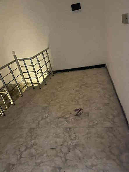 مشتمل الا يجار ورديه خارج شارع  30 ***********
