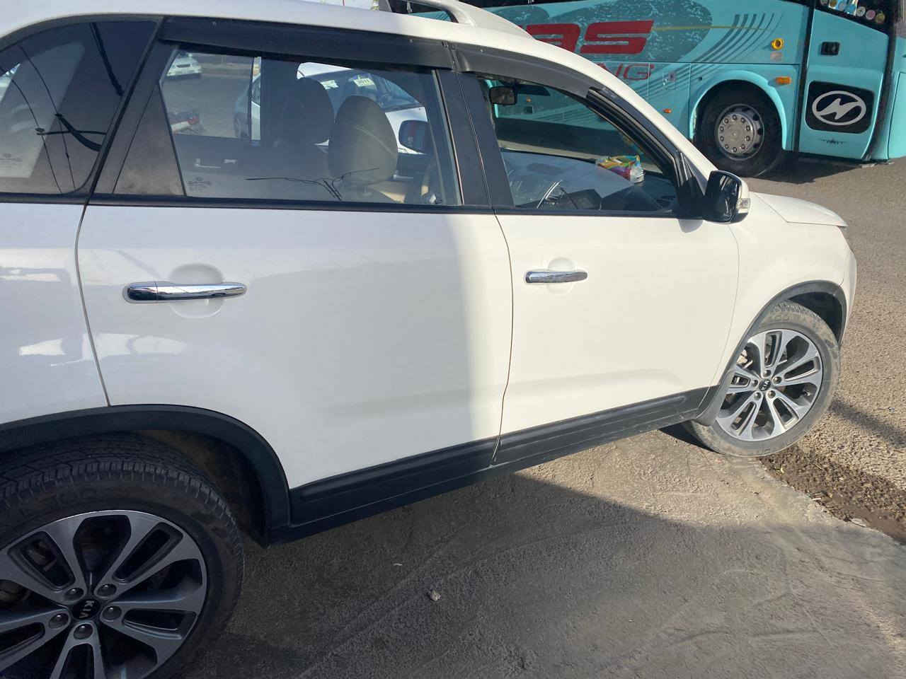 سورنتو خليجي موديل 2015 فوووول الفوووول بانورما محرك 6  سلندر بصمه تشغيل كامره حساس خلفي امامي كشنات جلد كراسي كهرباء اشاير مري فول الفول محرك جديد بلادي بالكارتون كير تبريد 4 قطع ثلج بلادي 7 راكب السياره كللللش نظيفة  مكفولة من كلشي السيارة مال بيت حلوه صدر جديد ماعايزه دينار تريد تحويل وكالة السعر 215 مكان السيارة صلاح الدين / الاسحاقي 
صاحب السيارة المشرف التربوي حجي خالد ***********
