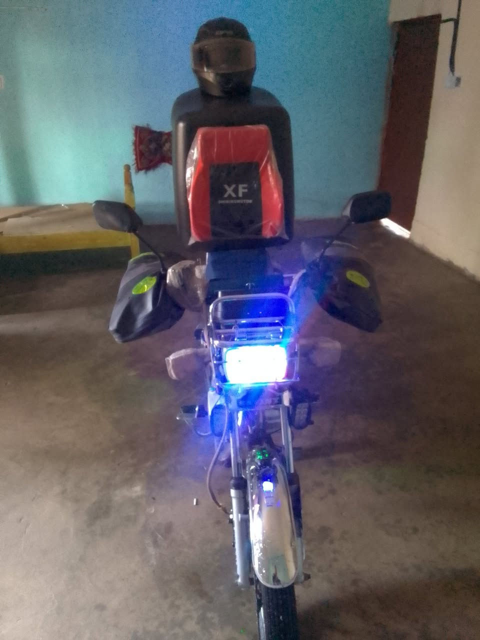 مكلف بلنشر،  بيع مستعجل دراجه سيفان مرقم موديل 23 محرك شرط ما مفتوح  دراجه جاهزه هيه والبوكس والخوذه وياها وكل هذا وسعرها(مليون و370الف)  حض وبخت دراجه جاهزه مجهزه المكان تكريت  للأتصال ع  الرقم(***********)
