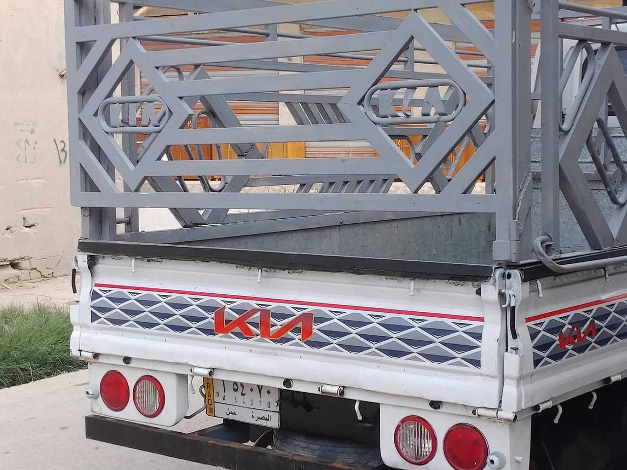 السلام عليك بيع سريع كيه فحل 18مسكر سبلاين سيارة جديدة مال جناي رقم بصره تحويل ثاني يوم   للاستفسار الاتصال *********** السعر مال بيع قفل 129
