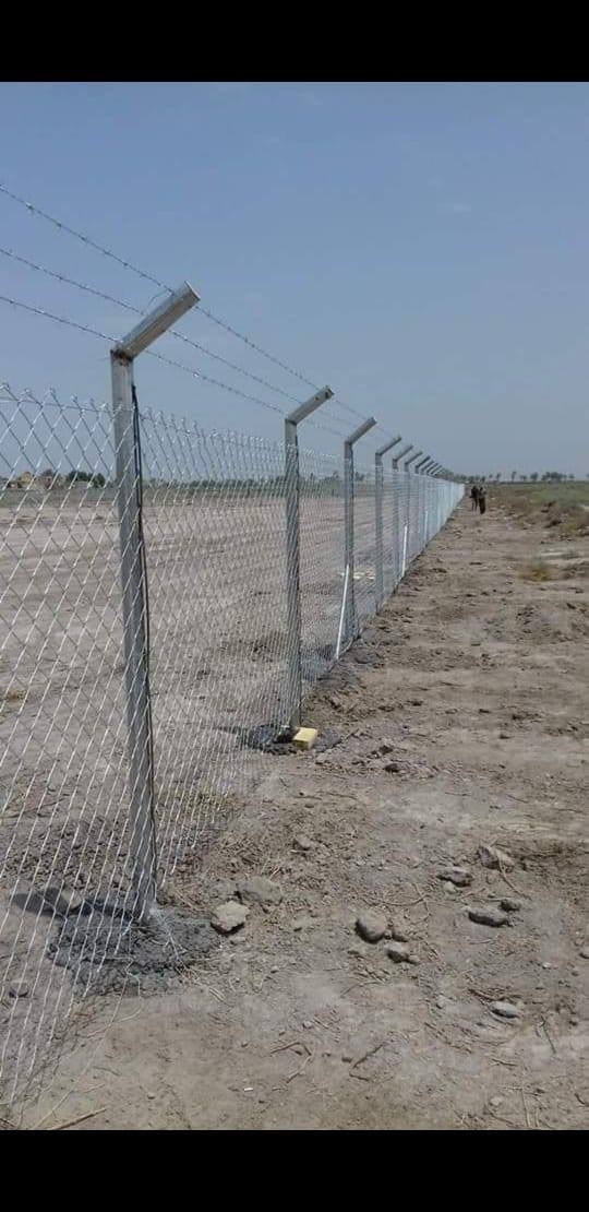 تجهيز اسيجه بي ارسي نعمل جميع المحافظات ودوار الدوله وصحاب العقارات والمزارع كافه  جادر و بدون جادر كرسته وعمل المتر من 5الا 9الف حسب النوع السيم والمسافه عدك 
 
الاتصال على رقم شركة ومعمل ادم لعمل اسيجة الbrc 
***********
