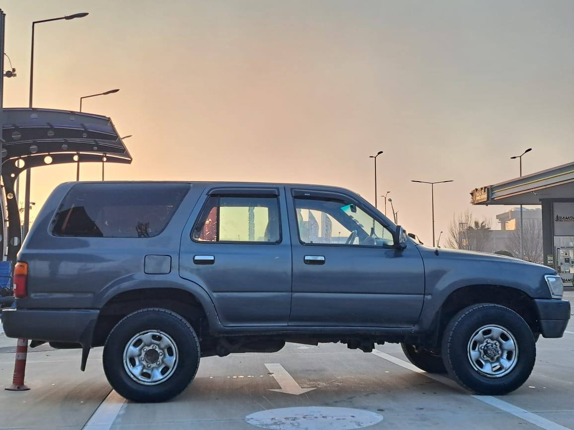 توێتا ڕەنە مۆدێلی 1991 دەبڵ ئەکسل 4×4 
ڕەقەموسەنەوی تازەیە 
کارەبایو گەرمی مەزبوتە
چوارتایەی تازەی لەژێرایە 
تەحویل خەرامە بەشەرت 

سـعـر : لە کۆمێنت داوابکە ڕاستەوخۆ بۆت دێت 📥 

گێڕومەکینەو دەبڵ ئەکسلی بەشەرت 
هیچ کێشەیەکی تێدا نییە 

ژمارەی خاوەنەکەی 
***********
***********
