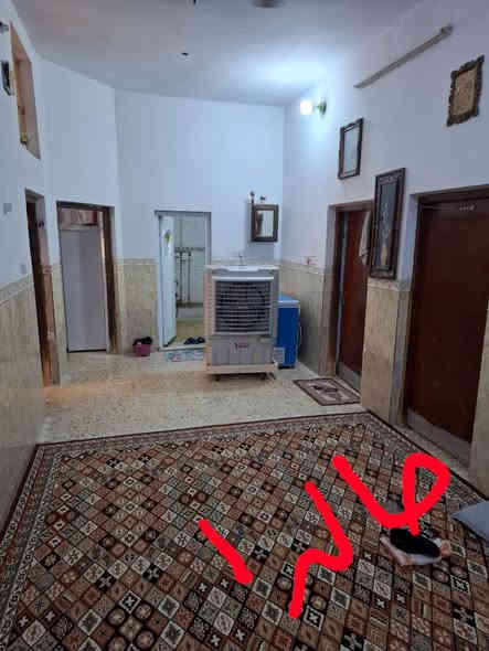 بِسْمِ اللهِ الرَّحْمٰنِ الرَّحِيم
الاعلان رقم (7)

بيت للبيع مساحة 200م العنوان حي الحكم(القطع الطافرة) مقابل بانزين خانة ال36 يحتوي علر غرفتين وهول وصالة وبراني ومطبخ وفي الطابق الثاني غرفة+ 3 مجاميع صحية السعر 90 قابل للتفاوض.

للاستفسار الاتصال على الارقام التالية:
*********** | ***********
او التواصل عبر صفحة المكتب.
