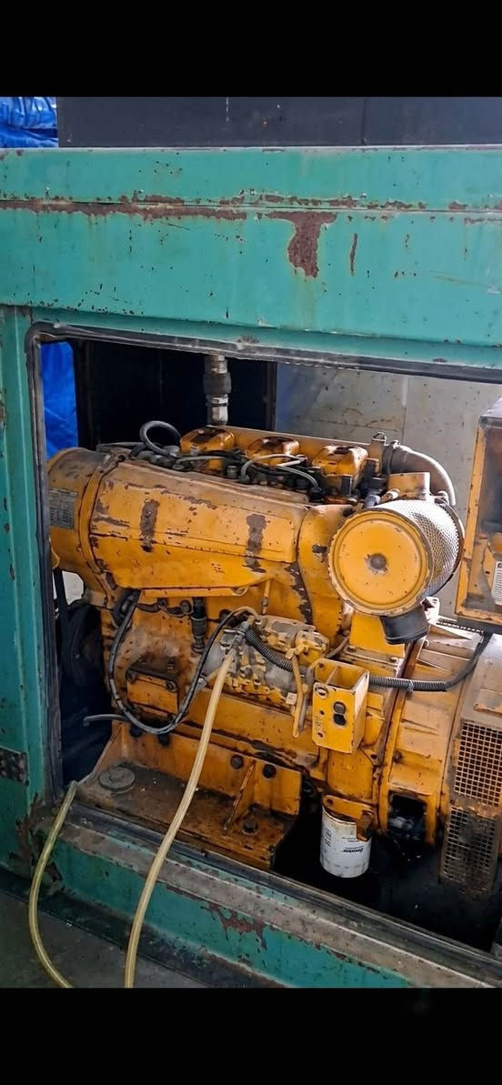 ئەو مۆلیدە بۆ فرۆشتن 25kv گازە مەكینەی سوپەرە نەكراوەتەوە پاك و بێ كێشە ئیش دەكات نرخی 17 وەرەقەو مجال

*********** أربيل, العراق
