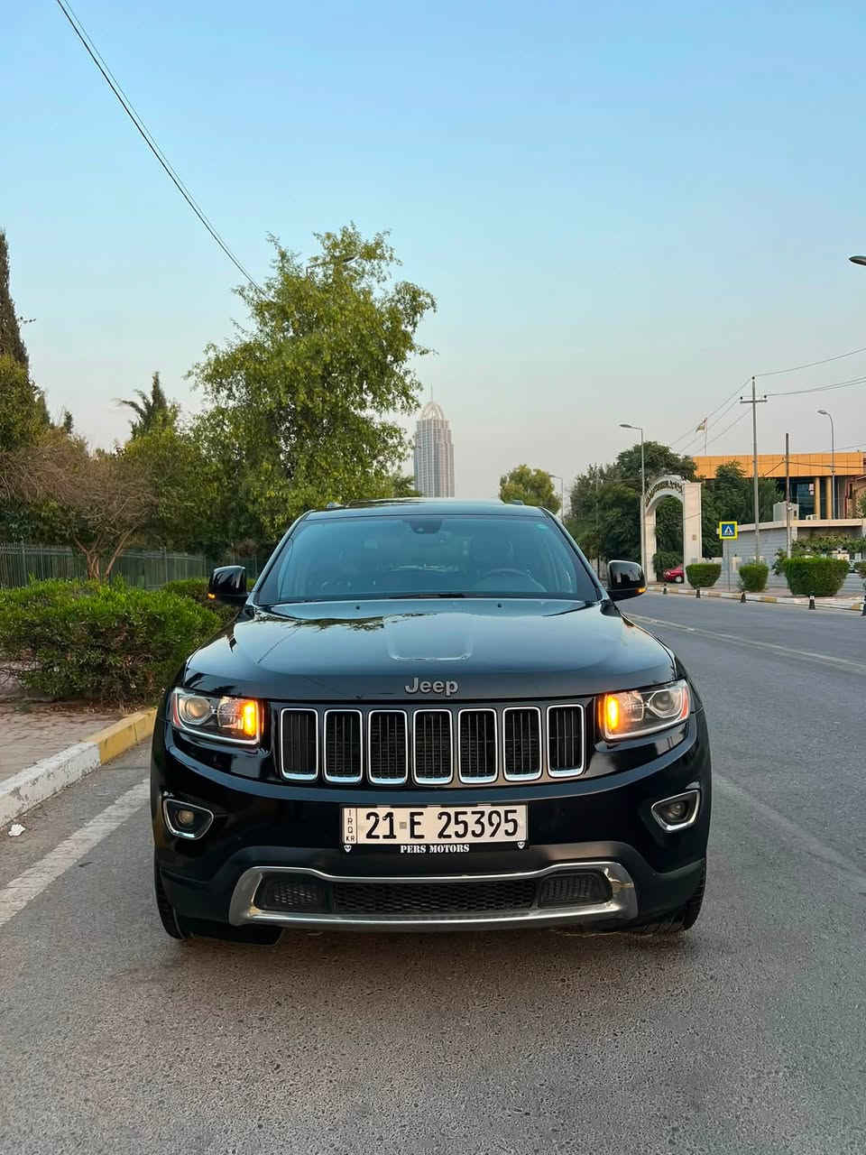 سلام عليكم
Jeep Laredo 2016
فول مواصفات فقط شاشة صغير 
كشنات جلد
فتحة 
فور ويل 
شاشة الكتروني 
سيارة جديد مابي ربع دينار مصرف 
بدون ضرر سيارة فقط شبرين بنيد صبغ 
بدون دواخل بدون ارباك 
ماشي ١٢٥ الف 
سعر ١٧٩ ورقة مجال 
مكان اربيل 
واتساب ***********
