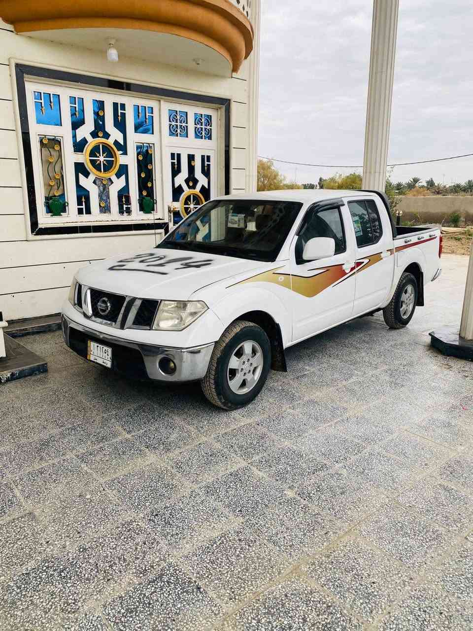 السلام عليكم للبيع نيفارا موديل 2014كير اوتوماتيك سياره جديده جدا تبريد ثلج صدر جديدتخم  تاير مكينه مجفته شغل درجه اولى لاصرف ولاتبخير كله شرط الفحص رقم واسط لاماني تحويل ثاني يوم بيه ملاحظة بسيطه جدآ  السعر 120وبيه مجال للشراي مكان السيارة واسط الصويرة الاستفسار *********** 
وذا مراوس حسب القناعه
