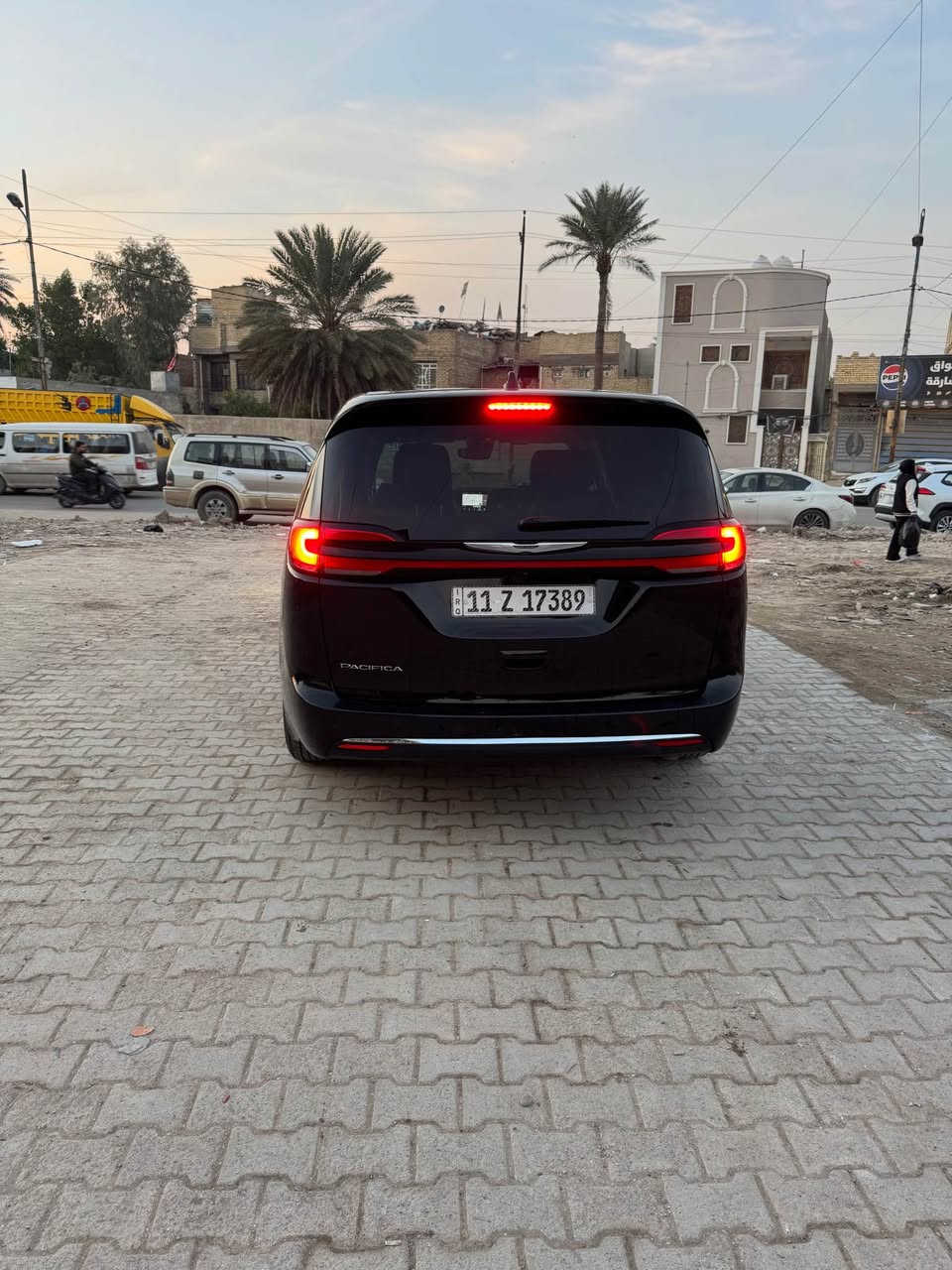 كرايسلر باسفيكا لون  اسود موديل2024
السياره بدون حادث بيها تقرير مياه امطار ومصلها يم احسن كهربائي بغداد السياره راجعه وكاله كلشي بيها ضمان 
  
ماشيه :27كليو متر 
المواصفات 
▪️ محرك 6 سلندر 3600
▪️رادار امامي تفاعلي متعدد الاستخدام
▪️لايتات زينون عالي وناصي مع حاجب LED مع كشافات دعامية زينون
▪️ حساسات خلفي اصل 
▪️ حساسات الاجتياز الجانبية 
▪️ كشافات دعامية اصل 
▪️ بصمة باب وبصمة تشغيل وتشغيل عن بعد 
▪️كشن ذاكرة (خزن ميموري) لكرسي السائق
▪️ طقم ويل حجم 18 مع طقم تاير بحالة ممتازة 
▪️ كاميرا خلفية دوارة مع الستيرن 
▪️ باب جنطة كهربائي شفط 
▪️ ابواب جانبية كهربائية مع بردات اصلية 
▪️ غرفة السيارة جلد اسود اصل 
▪️ تحكم كهربائي متكامل لمقاعد المقدمة 
▪️ شاشة دشبول كبيرة لمجموعة من الايعازات 
▪️ السيارة 7 راكب مع 3 قطع تبريد 
رايدها245$ورقة
مكان السيارة بغداد الشعله 
 الاتصال*********** بغداد, العراق
