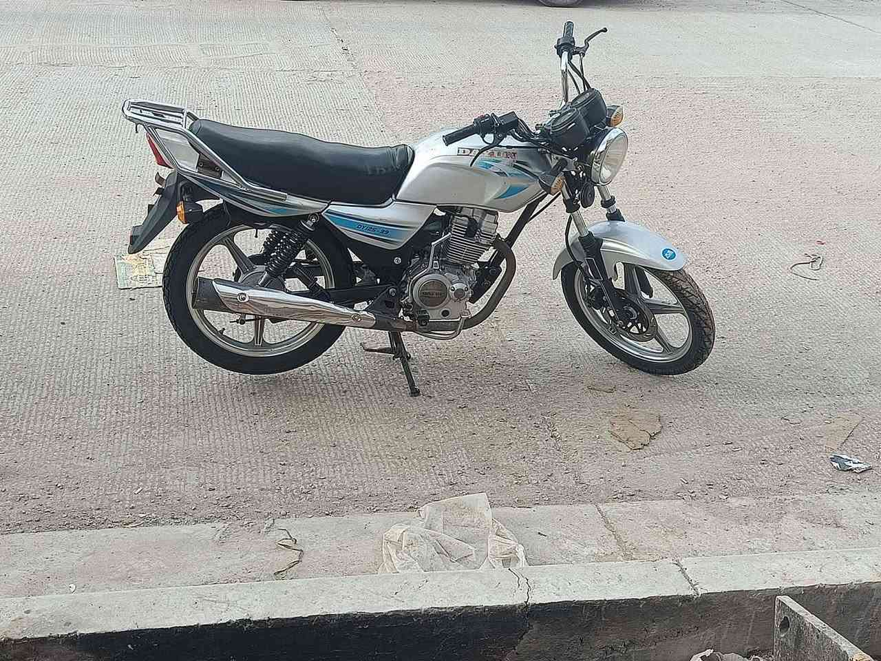 سلام عليكم دراجه دايوان عضم اوراق اصولي موديل 18دراجه نضيفه شوفت عينك للبيع او مراوس بنامه مكاني بابل مركز الحله رقمي*********** سعرب750وبيه مجال
