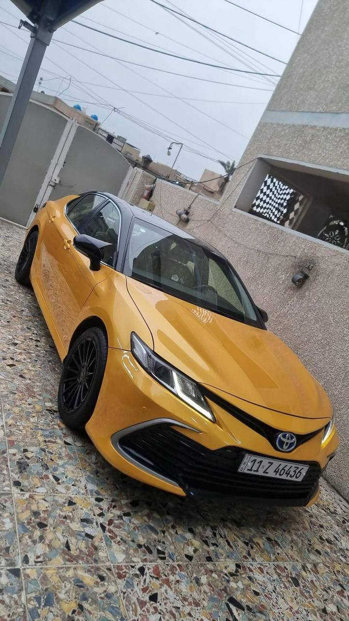 تيوتا كامري 2023 hybrid للبيع
السيارة موديل 2023 اصل بشرط 
الموصفات 
بصمة 
تبريد قطعتين 
نضام Eco .Smart . Sport 
لايت زنون لايت لد نهاري 
ويل كب رياضي 
مكينة 2500 ضمااان 
شاشة كبيرة 
تحكمات ستيرن حساسات 
صندوق بصمة 
داخل لونين اسود وبيجي 
مانع انزلاق 
سايد بريك بصمة 
السيارة اصل بيجي واني صبغته ذهبي واسود 
حادثها الجاملغ الخلفي فقط 
السيارة كاملة 100% بدون اي نقص 
رقمها بغداد انكليزي بدون اي غرامات 
مكاني الفلوجة 
السعر  170  بيها مجال بسيط 
الاتصال *********** 
الاتصال ***********
