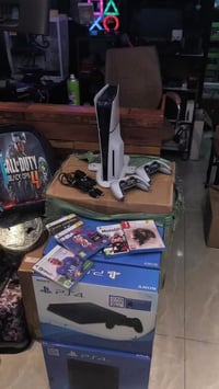 بلي5 سلم هارد تيرا نظافة عالية دبل جوستك أصلي عليهم درع كريستال مع كام...