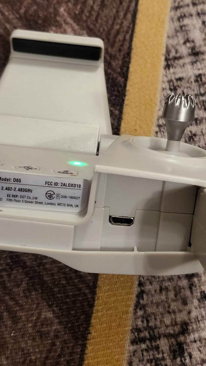 درون للبيع tomazon D65 GPS نضام رجوع تلقائي وبيها GPS 
كامرتين FHD وبيها خاصيه تسجيل ع بطاقة الsd الرام 

المسافه 500 متر 
الارتفاع 100 متر 

وياها 4 بطاريات زمن كل وحده 15 دقيقه  
+ جوستك شحن 

الطياره بيها فقط الماطور الي ماشر عليه واكف تبديله ١٥ الف تقريبا والباقي كله شغال بغداد, العراق


**إذا كنت صاحب هذا الإعلان وتريد حذفه لأي سبب، رجاءا أرسل رسالة إلى الدعم الفني**