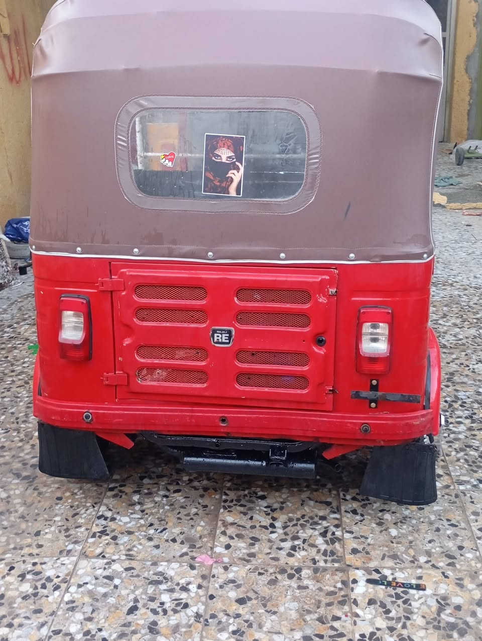 سلام عليكم تكتك للبيع موديل 17 مرقمه مكاني بغداد ارشاد ***********
