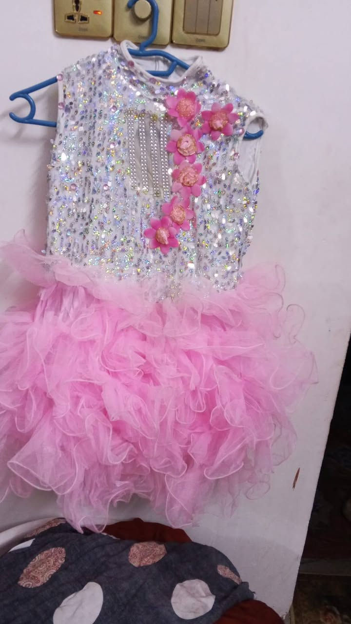 للبيع وبعد أكو موديلات سعر قطعه خمسه وتوصيل موجود


**إذا كنت صاحب هذا الإعلان وتريد حذفه لأي سبب، رجاءا أرسل رسالة إلى الدعم الفني**