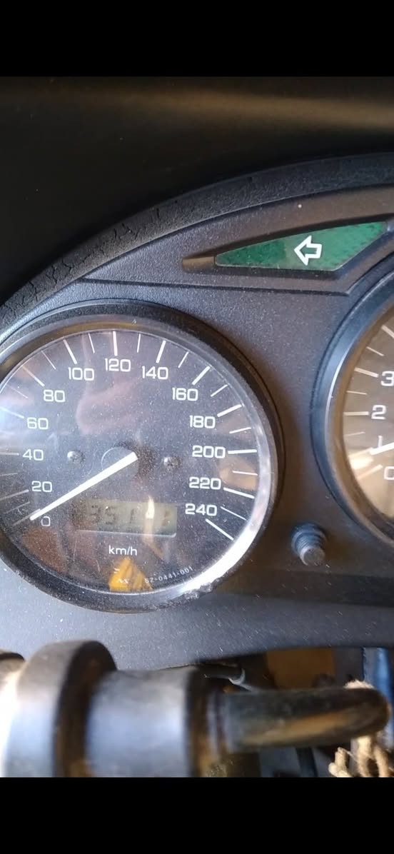 السلام عليكم
دراجه بطح ساسوكي gsxf محرك اربعه سلندر دراجه على وضع الشركه ماشيه 35 الف كلشي شغال دراجه جديده 
السعر 25 ورقه وبيها مجال 
العنوان بغداد الجديده الامين الثانيه
للاتصال ***********
