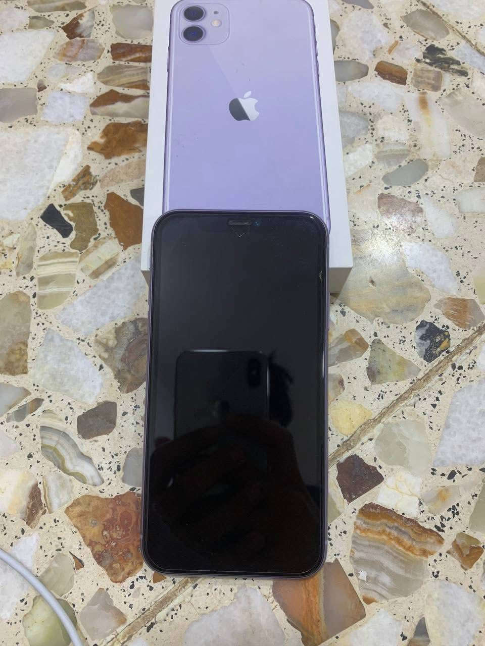 السلام عليكم 

 11 iPhone للبيع
 
مكفول كفاله عامه 

ملحقات كامله 

ذ ١٢٨ بطاريه ٧٦

***********
