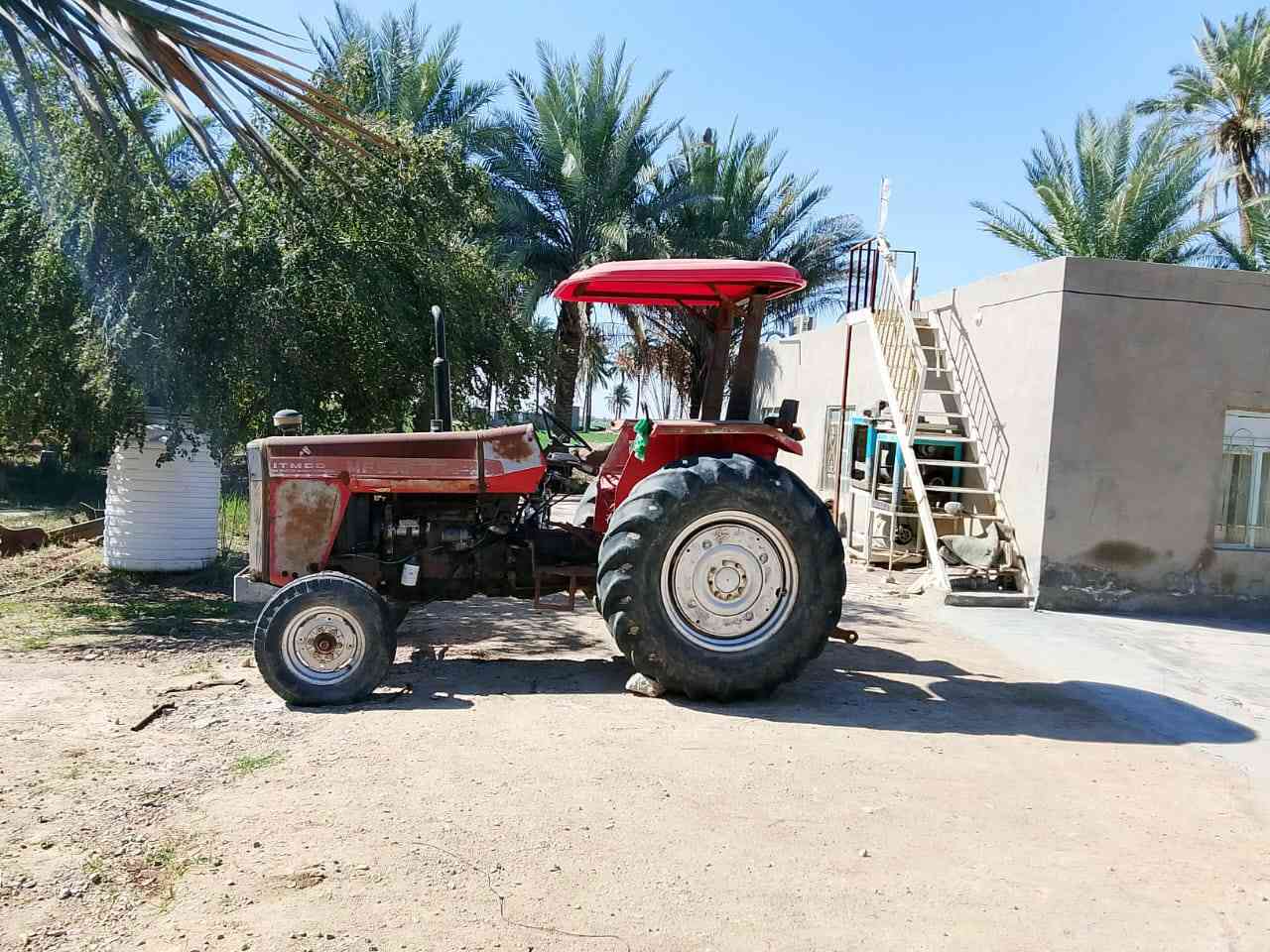 السلام عليكم للبيع مكينه فوركسن رقم و سنوية بدون تحويل مكينه جاهزة للعمل للاستفسار الاتصال على الرقم التالي ***********
