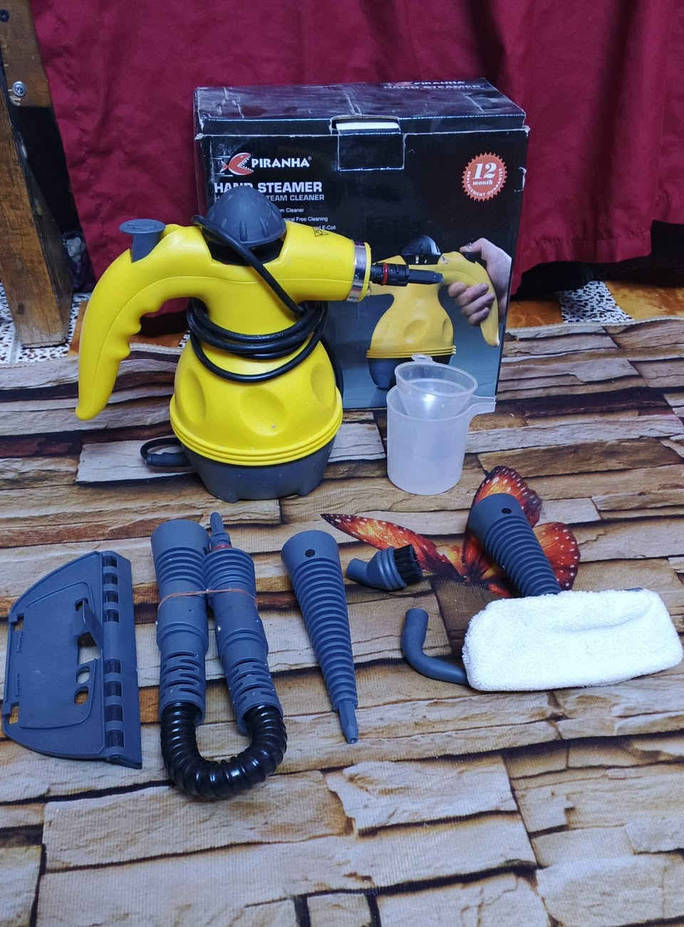 السلام عليكم ،,, جهاز البخار المنضف يستعمل عدة استعمالات الطباخ وللجام وحتى للسيارات يزيل الاوساخ والدهون ويستعمل لتنضيف الحمامات والمغاسل جهاز بخار جديد مامستعمل 🌹
سعره 25 ألف الي يريده يتصل ***********
