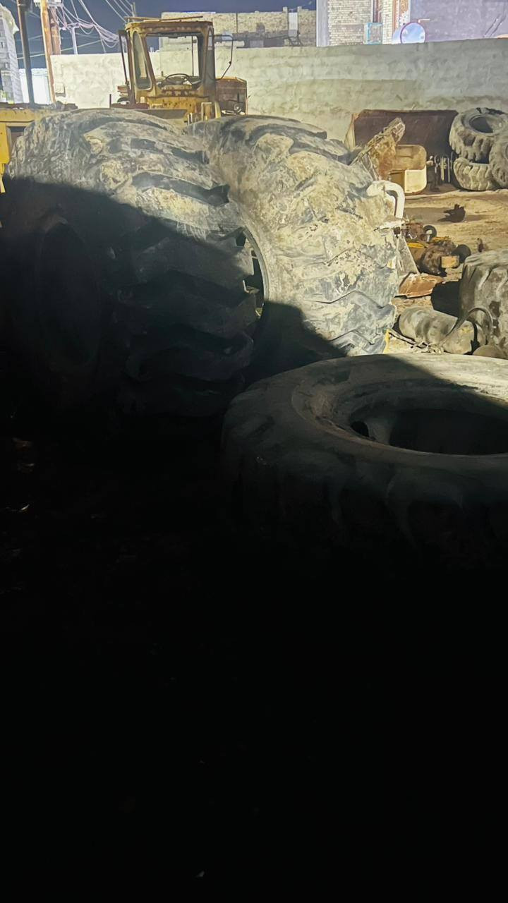 سلام عليكم تايرات اخو لجديد لحجم 23    مكان بغداد حسينية المعامل ( *********** )
