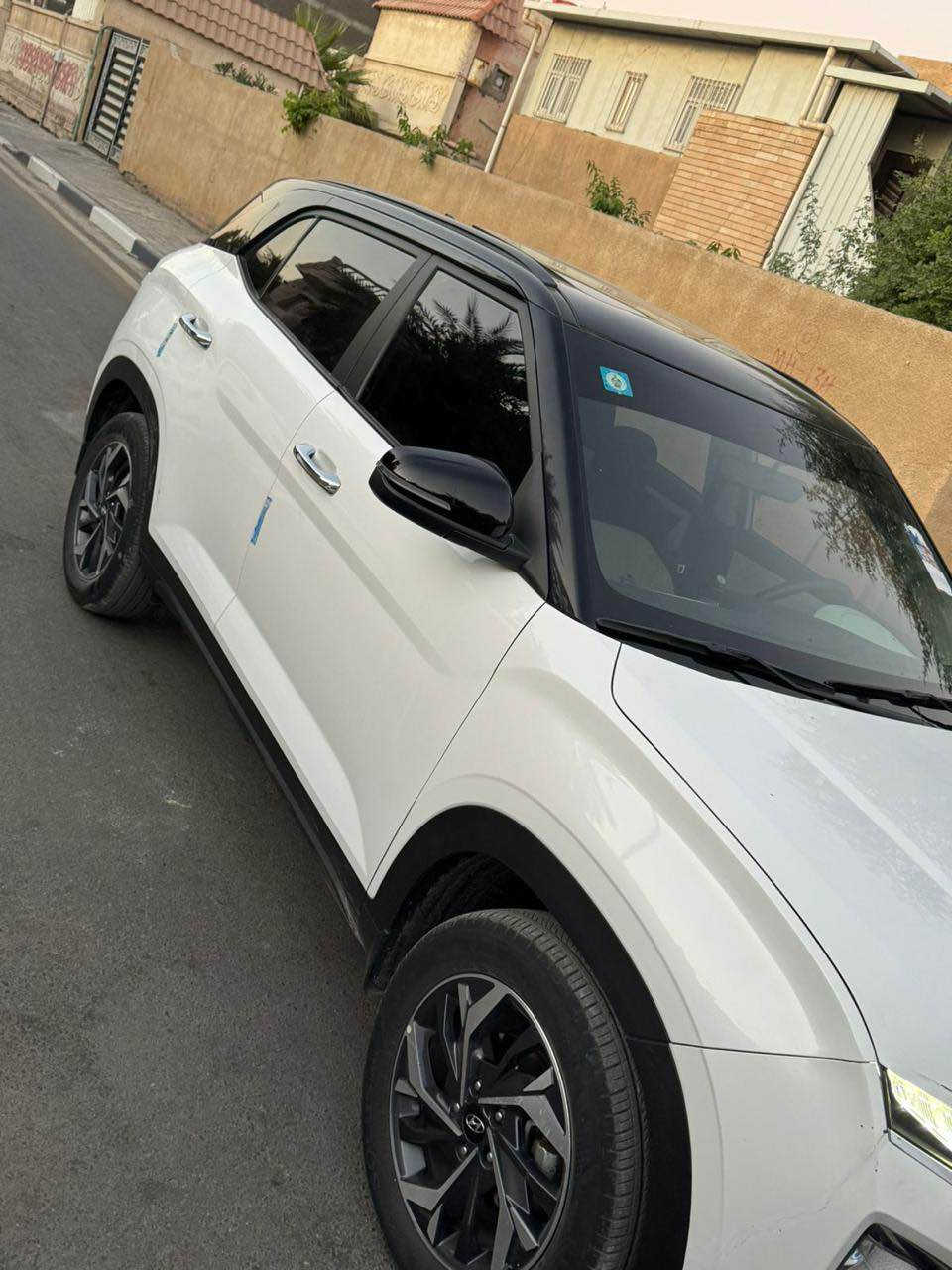 هونداي كريته 
مديل :24
لون :تو كلار اسود او ابيض 
موصفات: سياره فول بنرامه 
ماشه :22الف
سياره بيها بارد بل باب سابق او صف سايق 
السعر : 165
رقم :*********** البصرة, العراق
