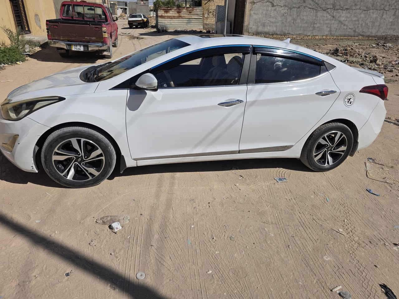 النترا خليجي موديل ٢٠١٦ فول مواصفات عده البصمه بيه حادث داخل العراق تبديل باب اصلي نفس اللون محرك ١٨٠٠  ماشيه ٣٣٩
السياره نظيفه كلش تبريد ثلج حداديه فول السياره مابيه اي نقص تجي وتشوف
السعر ١٢٥ 
للتواصل ***********
