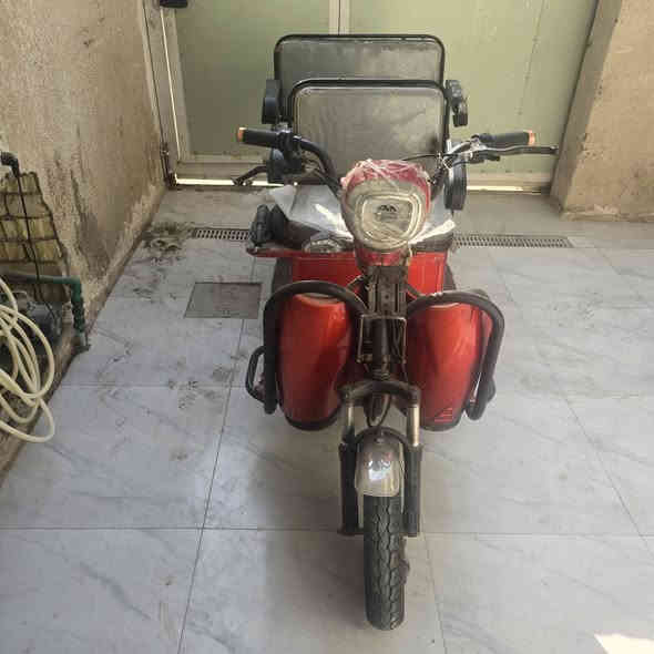 دراجه شحن للبيع دراجه بيها عطل زغير ماتشحن سعر600ا وبيها مجال المكان كربلاء المقدسة قرب مستشفى ابو مهدي المهندس الستفسار ***********
