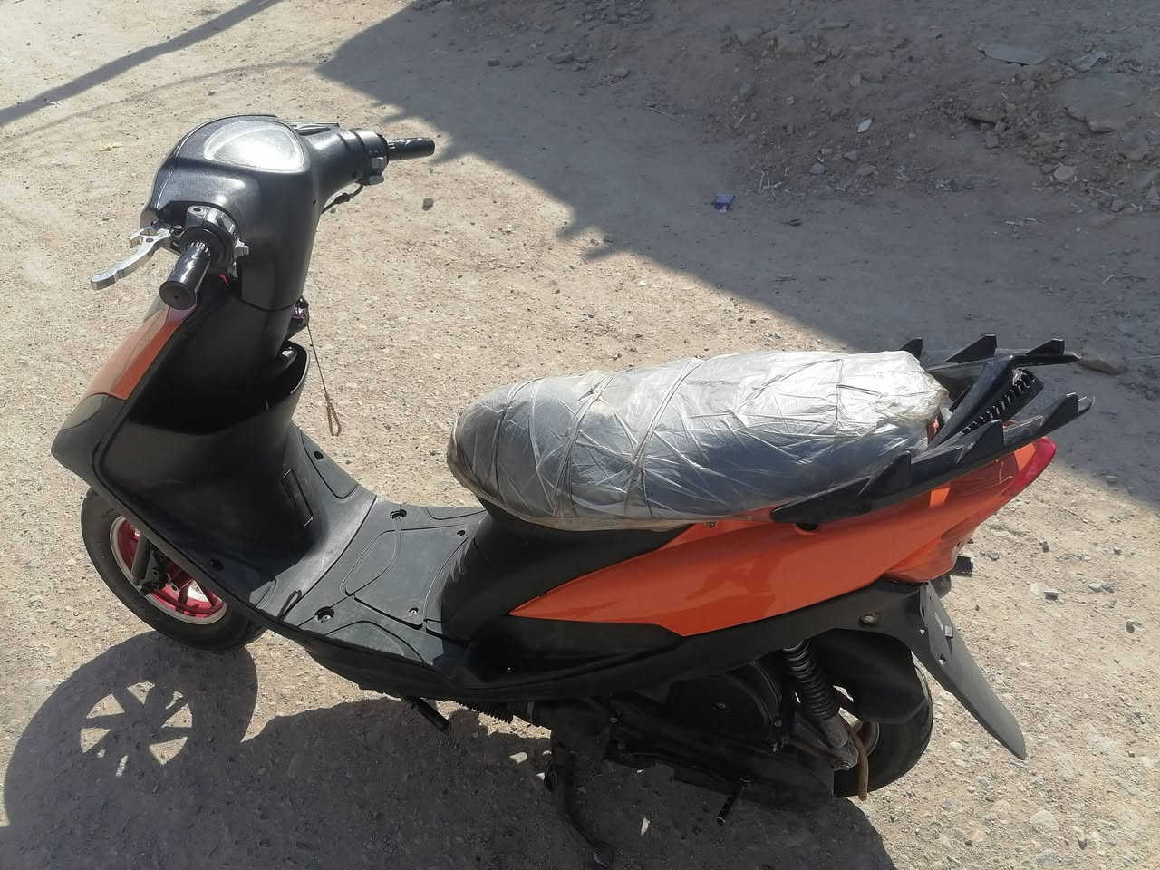 دراجه ماكس عدله للبيع مكينه بوشه 55 توه بادي بيهة خيط تبخير دراجه نضيفه وحلوه مكاني البصره قضاء الدير رقمي للتواصل *********** السعر 600 وبيهة مجال
